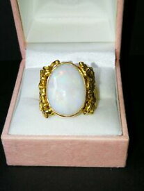 【送料無料】ネックレス　ゴールドオパールリングlarge 9ct gold opal ring