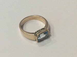 �y���������z�l�b�N���X�@�S�[���h�����O�T�C�Y�O����9ct gold unknown blue stone ring size l weight 42 grams ship worldwide