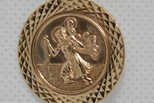 yzlbNX@CG[S[hZgNXgt@[y_g9ct yellow gold st christopher pendant