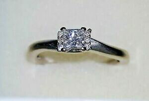 yzlbNX@vZXEhJbgNX*stunning* 9ktwg 025ct princessround cut crossover engagement ring