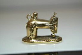 【送料無料】ネックレス　ゴールドミシン9ct gold sewing machine charm