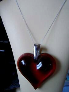 yzlbNX@bNbhS[h`F[lalique stunning red large heart with 9ct gold chain boxed