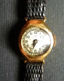 【送料無料】　腕時計　womensold womens wristwatch solid gold gold watch