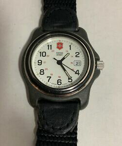 yz@rv@YXCXA[~[EHb`mens victorinox swiss army watch