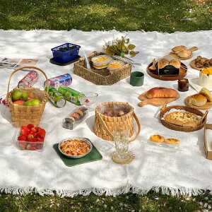 レジャーシートピクニックシートピクニックマット北欧レースの布デザイン遠足運動会お花見軽量薄型コンパクト収納携帯便利90*150CM1-2人用ホワイト