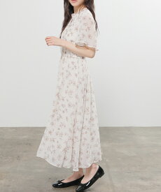 【最大822円OFF！9/14 1:59まで】SALE ワンピース 半袖 ロング丈 大きいサイズ フレア袖 花柄 無地 ピンタック ジョーゼット素材 ウエストゴム レディース セール Honeys ハニーズ フレア袖ワンピース