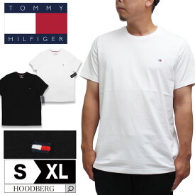 TOMMY HILFIGER トミーヒルフィガー Tシャツ メンズ ワンポイント シンプル 半袖 USサイズ 黒 白 ブラック ホワイト プレゼント ギフト 父の日 JACKNDABOX ジャッキンダボックス ティーシャツ アメカジ 20代 30代 40代 50代 60代 70代 おしゃれ アメリカ ブランド コーデ