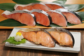 【送料無料】北海道宗谷・礼文島沖産 塩引き新巻鮭ギフトセット 神の魚切身 4P（200g×4） 贈答用 高級鮭 お歳暮 お中元 内祝い プレゼント 神の魚切身セット 4P