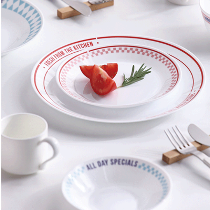 Pyrex ミルクグラス ハート柄 皿4枚 ボウル1個 Pyrex ミルクグラス ハート柄 皿4枚 ボウル1個 Amazon.co.jp: PYREX