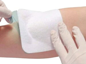 アルケア エスアイエイド 5号 100mm×100mm 50枚入【医療用・創傷用シリコーンゲルドレッシング】 【RCP】