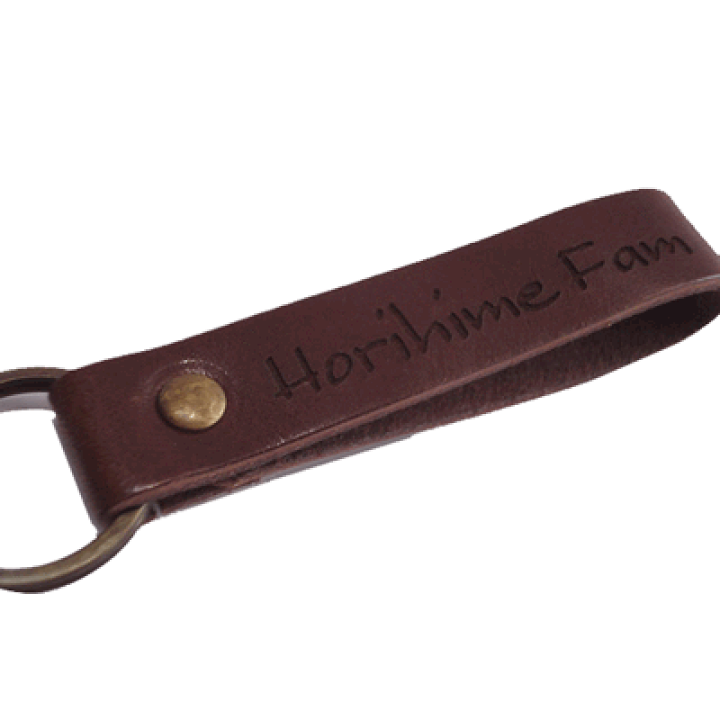 楽天市場】名入れ レザー キーホルダー 革 キーリング ストラップ 17mm