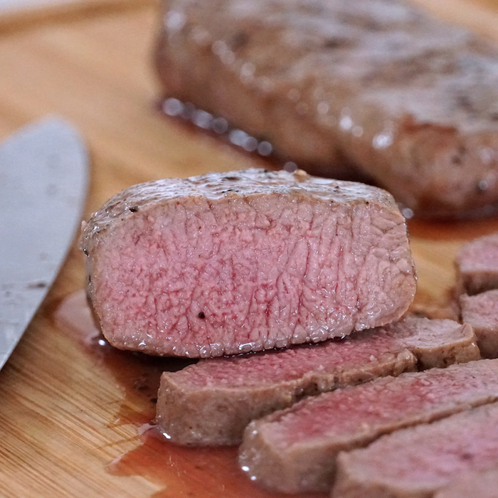 最も優遇ニュージーランド産 高品質 ラム肉 ホルモン剤不使用 フリーレンジ ロース グラスフェッド 放牧 ステーキ 170g 抗生物質不使用 精肉・肉加工品 