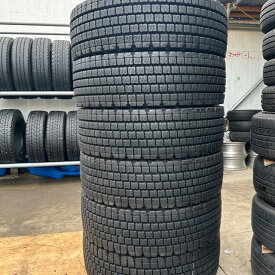 中古スタッドレスタイヤ　中古トラックタイヤ　245/80R17.5 133/131 J　ブリヂストン　W910　スタッドレスタイヤ　245/80/17.5　12本セット　中古タイヤ