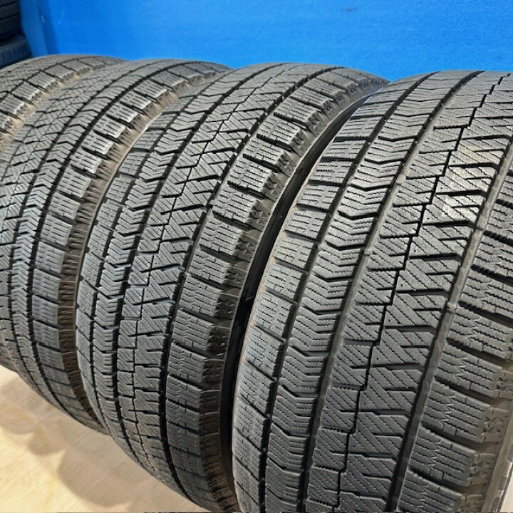 中古 215/50R17 ブリジストン VRX2 スタッドレスタイヤ 4本 そそる