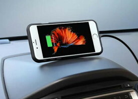 iPhone6Plus専用　車載用ワイヤレスチャージャー　置くだけ充電　抜き差し不要　吸盤装着　手軽で安全　ワイヤレス/ケーブル切替可　マグネット固定　360度回転　赤字処分 A0602