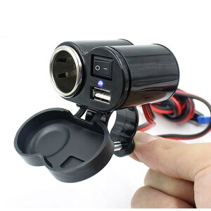 oCN/t/XN[^[pVK[RlN^ DC 12V/24V h/ho VK[C^[ \Pbg USB|[g DC5V 1.5Ao iPhone&X}zɏ[d BKSET31