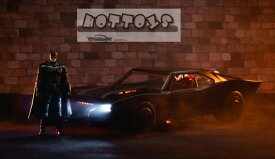 ミニカー　1/18　2022　THE BATMAN-ザ・バットマン　バットモービル　LED点灯フィギュア付　【予約商品】