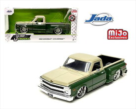 ミニカー　1/24　JadaTOYS　1969　シボレー　C10　ステップサイドトラック　白/緑色　アメ車　Chevrolet C-10 Pickup Truck　1973 Chevrolet Cheyenne Super 10【限定予約商品】