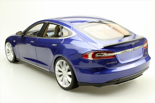 11月以降発売予定Model S 2012 レッド   TOPMARQUES 12  レジンミニカー
