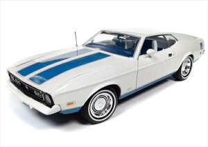 ~jJ[@1/18@1972@}X^O@}bn1@F@1972 Ford Mustang Fastback@AUTOWORLDy\񏤕iz