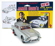 ミニカー　 007 　アストンマーチン　DB5　シルバー色　1/36　多国籍ナンバーシール付き　最新ギミック付…