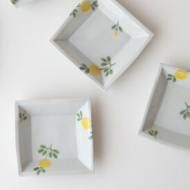 【最大1000円OFF】九谷青窯　徳永遊心 色絵花蛍 正角小皿【九谷焼 作家 もの 若手 おしゃれ オシャレ 豆皿 しょうゆ皿 取り皿 和食器 母の日 ギフト プレゼント】