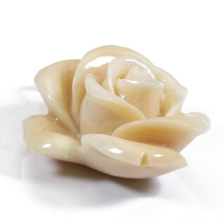 白珊瑚薔薇の花彫刻ペンダント