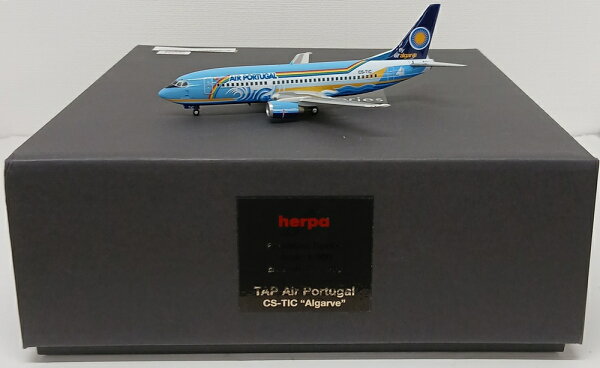 【中古】 その他   完成品(航空機) 民間機  1/200 ヘルパプレミアム B737-300 TAPポルトガル航空 CS-TIC  【B】  外箱多少傷み
