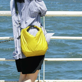 nahe ネーエ ドライバッグL 2WAY 10L ショルダー 防水バッグ スタッフバッグ 収納 衣類 エコバッグ ナイロン プールバッグ 海水浴 スイミング 釣り アウトドア メンズ レディース 登山 キャンプ トラベル 旅行 ハイキング ジム サウナ 銭湯 フェス スパバッグ 軽量 軽い
