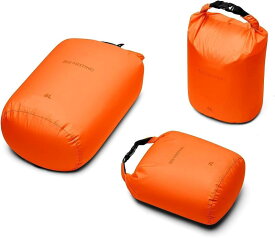 BeeNestingバックパッキング用超軽量ドライバッグセット、キャンプ、ハイキング、オートバイ用の防水ドライバック、3パックの軽量スタッフサックセット