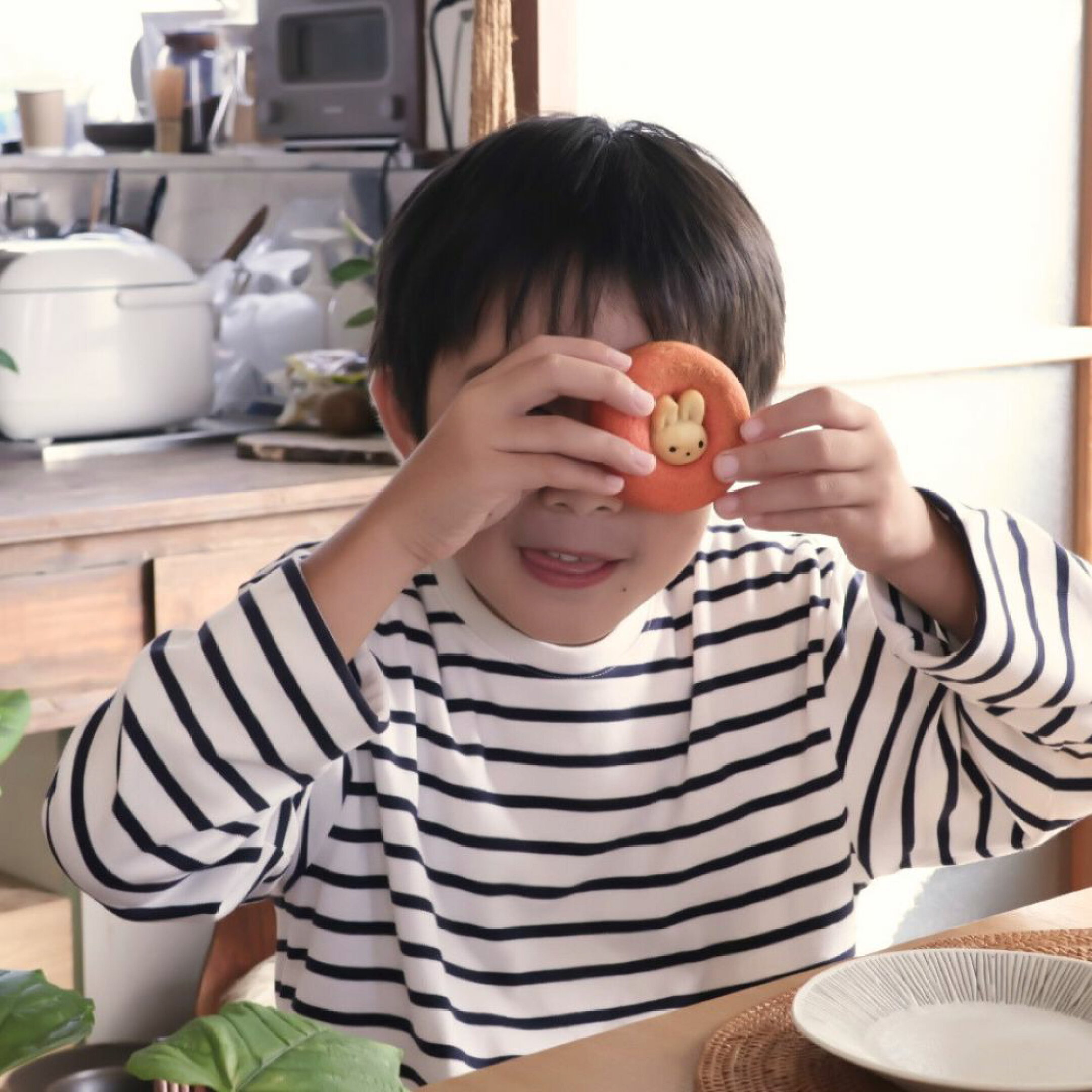 写真カードをつければ、開けた瞬間に思わず笑顔になる幸せなギフトに出産内祝いにおすすめ
