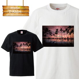 Tシャツ 半袖 トップス 半袖シャツ カットソー 海 海辺 海岸 ハワイ リゾート 風景 景色 ヤシ ヤシの木 空 夕暮れ ビーチ 英語 英文 文字 お洒落 可愛い かっこいい デザイン 人気 黒Tシャツ 白T