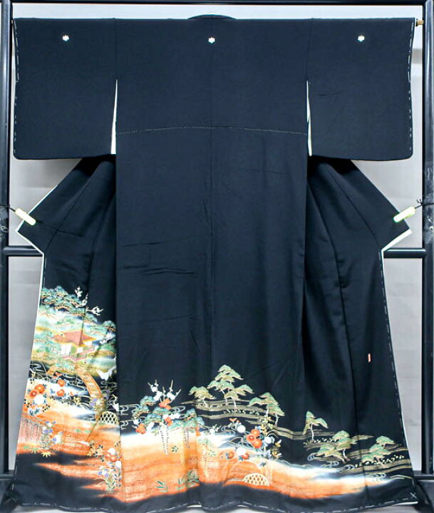 楽天市場】【IDnet】【着物】 黒留袖 五つ紋入り 金駒刺繍 楼閣 流水に 