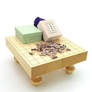 木製将棋セット　ヒバ2寸兼用卓上・足付接合将棋盤に斧折上彫将棋駒