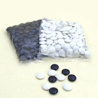 碁石　気軽に使える　プラスチック厚型石（厚さ約7mm弱）白石180個と黒石181個　袋入り
