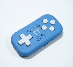 8Bitdo Micro Bluetooth�Q�[���p�b�h�|�P�b�g�T�C�Y�~�j�R���g���[��Switch//Switch 2�AAndroid�ARaspberry Pi�p�A�L�[�{�[�h���[�h�Ή�(Blue) 6922621503576