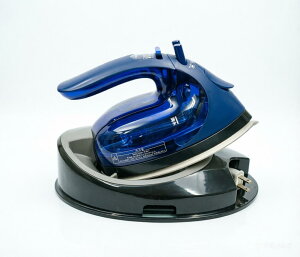 �y�󂠂�zTOSHIBA(����) �A�C���� �X�`�[�� �ߗރX�`�[�}�[ �R�[�h���X TA-FV440 �y�� ��0.9kg �R���p�N�g �X�`�[���������� ��2�� �X�`�[���� ��5ml/�� �V���o�[�`�^���R�[�g �������܂� �l�C�r�[