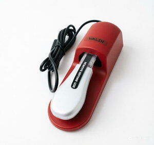 VALDI BP-3 Sustain Pedal Red - �L�[�{�[�h�A�f�W�^���s�A�m�AMIDI�L�[�{�[�h�A����уV���Z�p���j�o�[�T���y�_�� - ���ׂẴu�����h�̕ϊ��X�C�b�` - 1/4�C���`�W���b�N�A����~�ߐ݌v�A�g���P�[