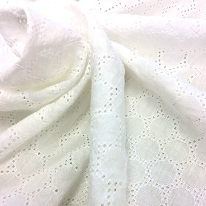 楽天市場 リネン 刺繍 太陽のタイル 生地 60番手 薄手 普通地 レース オリジナルデザイン 丸 円形 穴あき オフ 白 国産 97 100cm巾 ハンドメイド向け 手芸 エンブロイダリーレース ボーラー刺繍 50cm単位 品番on リネン 天然素材の生地屋 Iina
