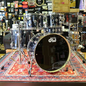 dw Collector's Pure Maple VLT 333 Shell 5pc Drum Kit [BD22"，FT16"，TT10"&12"，SD14" - Chrome Shadow Finish Ply]