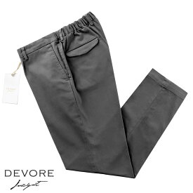 【SALE】デヴォレ インチピット DEVORE incipit ／ 23-24AW 製品染め3PLYスーピマコットンストレッチサテン1プリーツシャーリングパンツ「LEISURE CHINO」（ダークグレー）／ 3シーズン メンズ ボトムス チノパン 無地