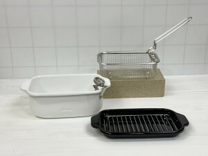 富士ホーロー 角型 天ぷら鍋 フライヤーバスケット付き ホワイト (付属品:温度計/バット /スノコ網) TP-20KFB.W IH200V対応 横長だから小さくても 長物が揚げ易い IH対応 HNM