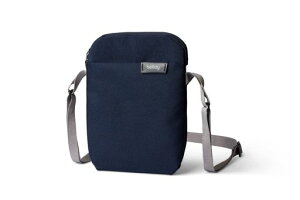 BellroyCityPouch-�N���X�{�f�B�o�b�O(�d�q���Ђ܂��͏����߂̃^�u���b�g�A���z�A�T���O���X�A�g�ѓd�b)-Navy