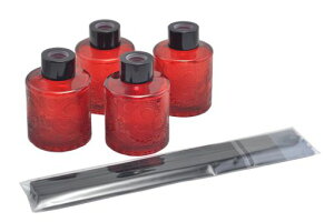 4{Zbgł}`J[̒{ꂽA}Zs[pKXr(100ml)