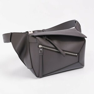 �q�N�[�|��5%OFF�r���G�x�^LOEWE PUZZLE PUZZLE BUMBAG SMALL�E�p�Y�� �o���o�b�O �X���[�� (�N���V�b�N�J�[�t)�h�N���X�{�f�B�E�x���g�o�b�O(�_�[�N�O���[) B510SEBX02 1220�^CLASSIC CALF�^DARK GRAY[�ԕiOK]