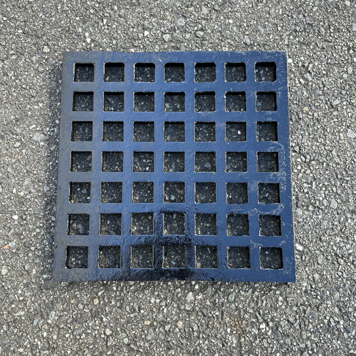 楽天市場】鋳鉄製格子蓋 300mm 歩道用 正方形 15mm厚 側溝用 ますぶた  