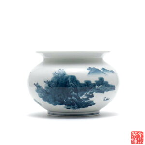 R}  瓇