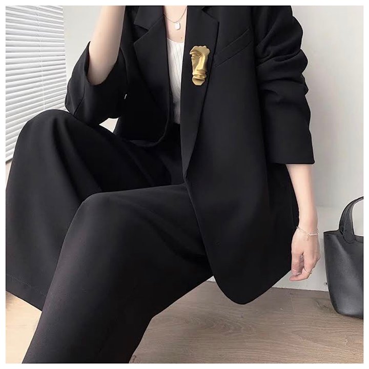 黒のスーツ ツー ピース スーツ スタイル ファッション ワイド