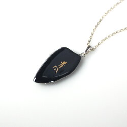 【工房限定オリジナル商品】他にはありません。黒釉磁器にプラチナを焼付けたオリジナル手びねり作品。外国人お土産やプレゼントに最高!伊万里焼ペンダント。【楽ギフ_包装選択】【楽ギフ_メッセ入力】★送料無料