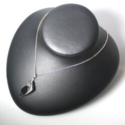 【工房限定オリジナル商品】他にはありません。黒釉磁器にプラチナを焼付けたオリジナル手びねり作品。外国人お土産やプレゼントに最高!伊万里焼ペンダント。【楽ギフ_包装選択】【楽ギフ_メッセ入力】★送料無料